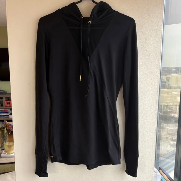 Alala Flyweight black long sleeve mesh hooded top - Picture 3 of 8